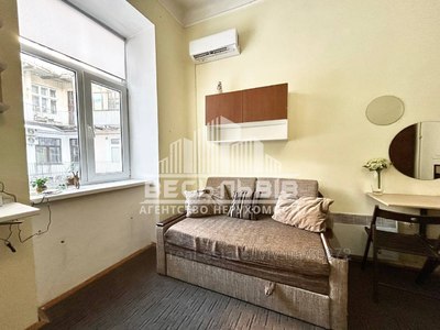 Buy an apartment, Austrian, Pekarska-vul, Lviv, Galickiy district, id 5725583