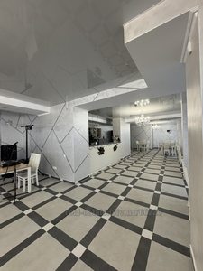 Купити комерційну нерухомість, Фасадне з окремим входом, Трускавець, Дрогобицький район, id 5705485