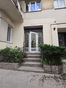 Зняти комерційну нерухомість, Фасадне з окремим входом, Чупринки Т. ген. вул., 56А, Львів, Франківський район, id 5817443