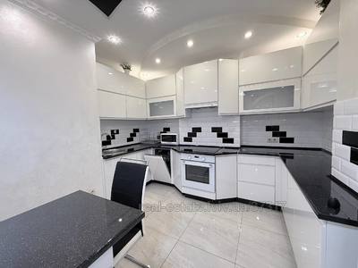Rent an apartment, Lipinskogo-V-vul, 28, Lviv, Shevchenkivskiy district, id 5899257