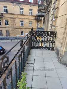Rent an apartment, Austrian luxury, Malanyuka-Ye-pl, Lviv, Galickiy district, id 5891664