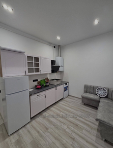 Купить квартиру, Сталинка, Героев УПА ул., Львов, Франковский район, id 5748405